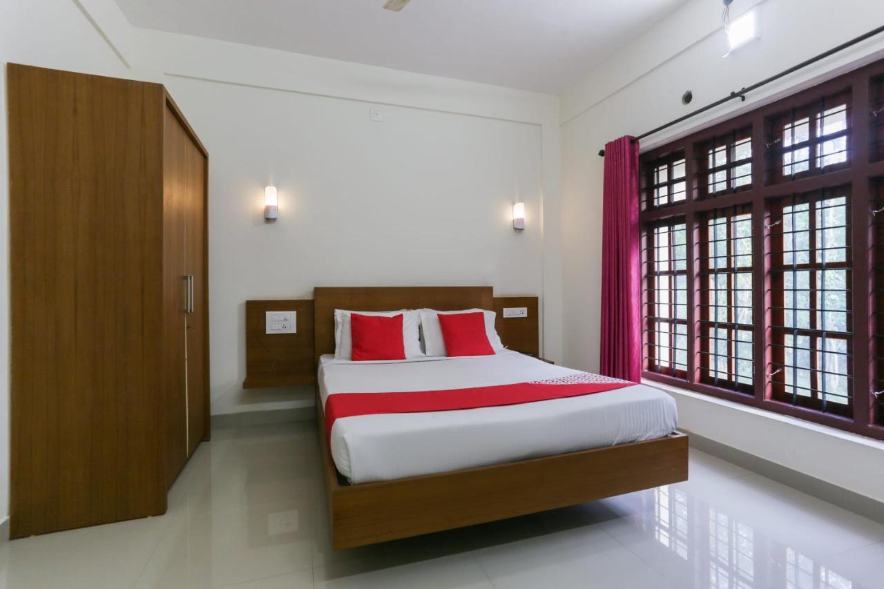Oyo 8897 Resort August Residency Sultan Bathery Exterior photo